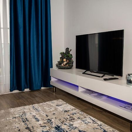 Raphael Apartment North Bucharest Cosmopolis Stefanestii de Jos Buitenkant foto